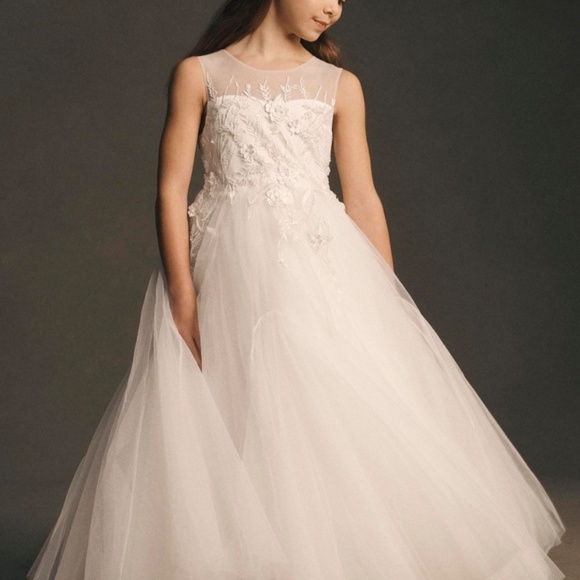 Anthropology: PRINCESS DALIANA ILLUMINATED 3D FLOWER GIRL DRESS - Picture 4 of 5